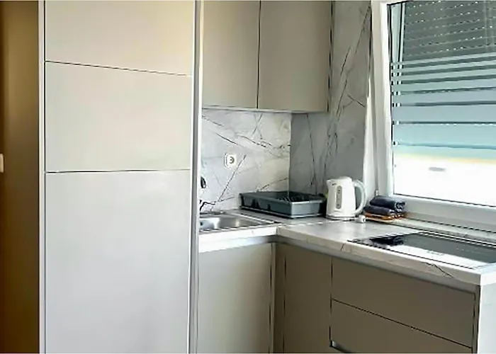 1 Bedroom Stunning In