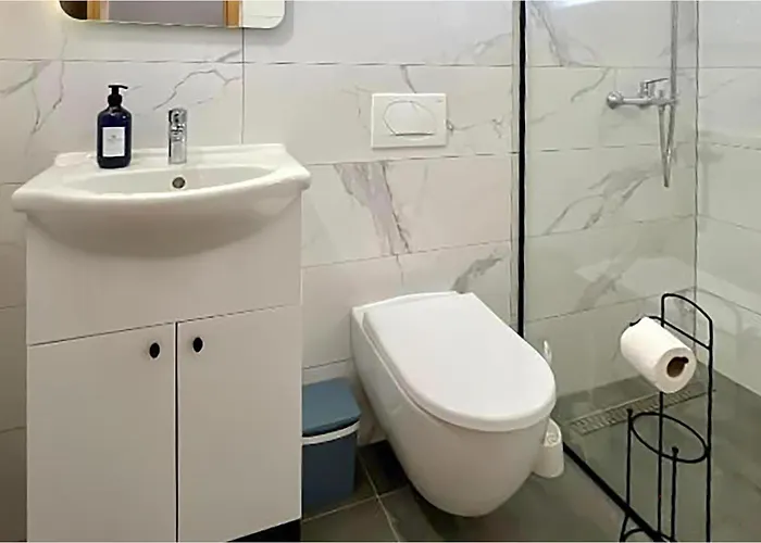 Apartment 1 Bedroom Stunning In