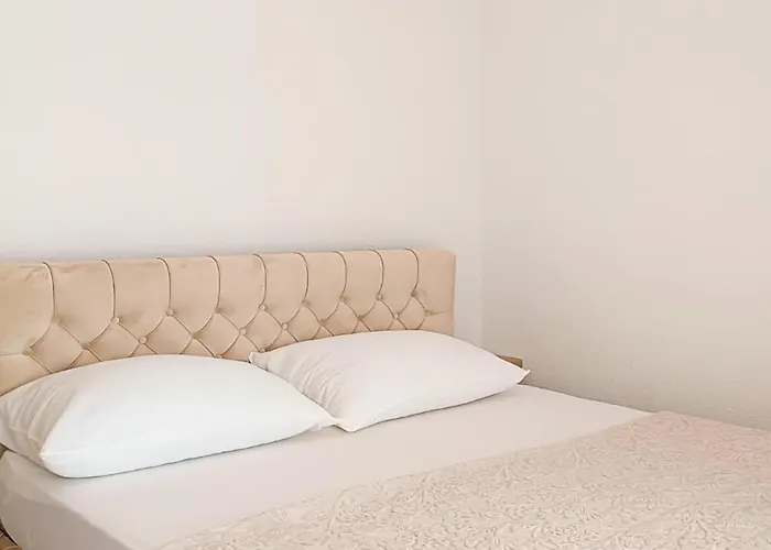 Apartamento 1 Bedroom Stunning In *
