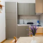 1 Bedroom Stunning In * Vir