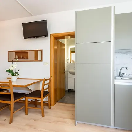 Apartment In With Wifi *